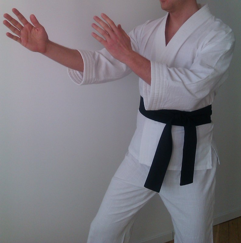 Przykład kostiumu karateki